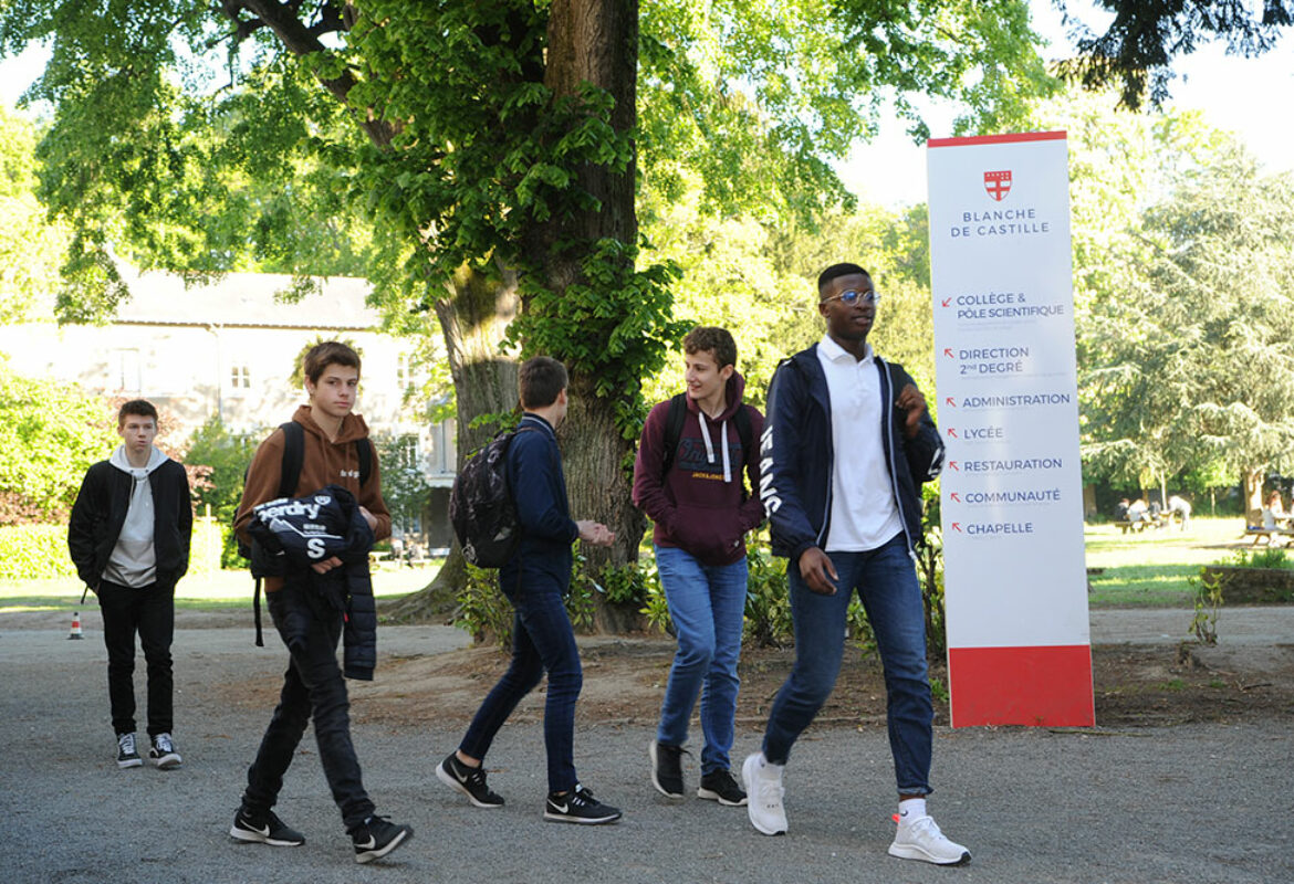 blanche-de-castille-lycee-general-technologique-entree-eleves